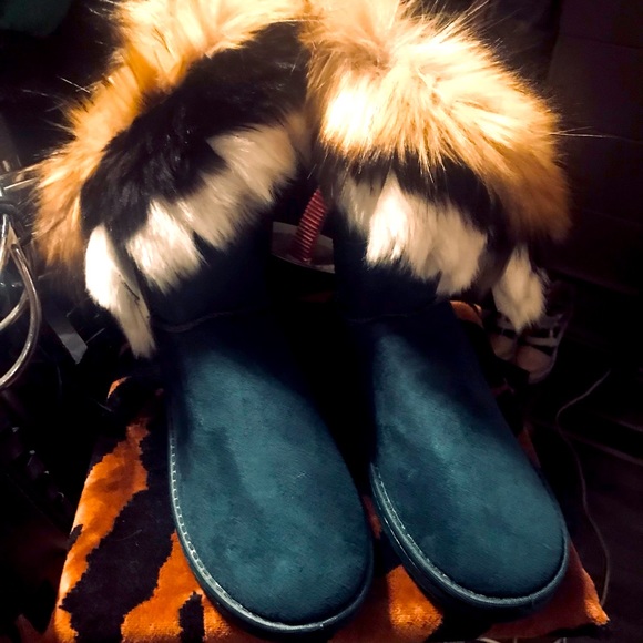 Green suede boots with faux fur trim size 9 1/2 - Picture 1 of 5